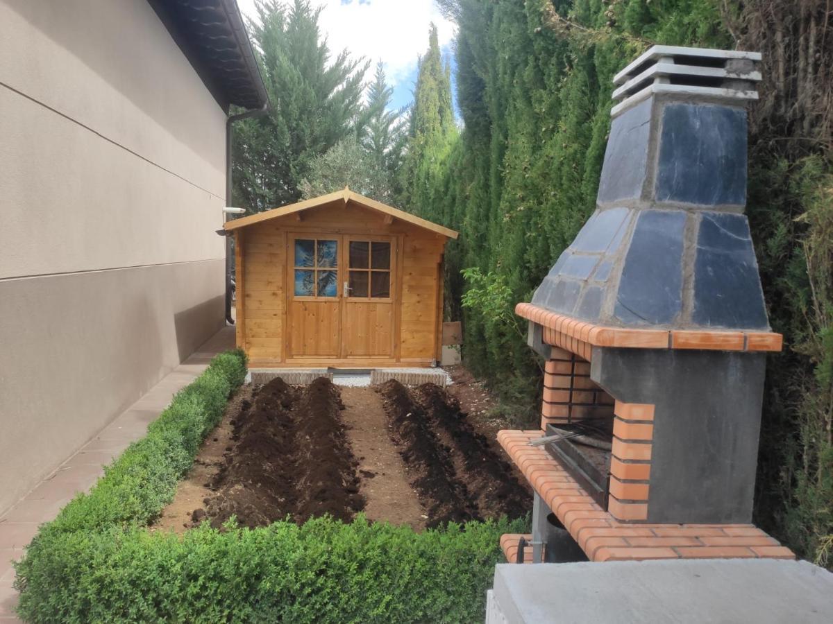 Villa Vivienda El Olivo Con Piscina Privada Y Jardin. Ayegui Exterior foto